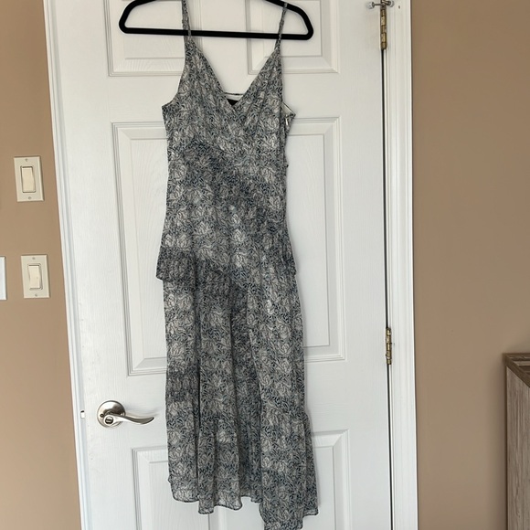 Lulu’s Dress - Picture 4 of 6